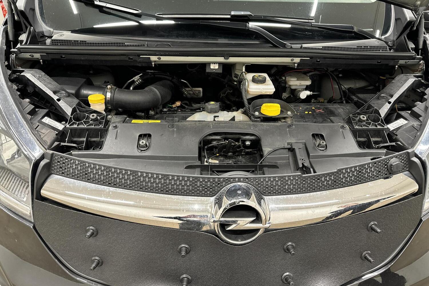 Opel Vivaro vaihtoauto