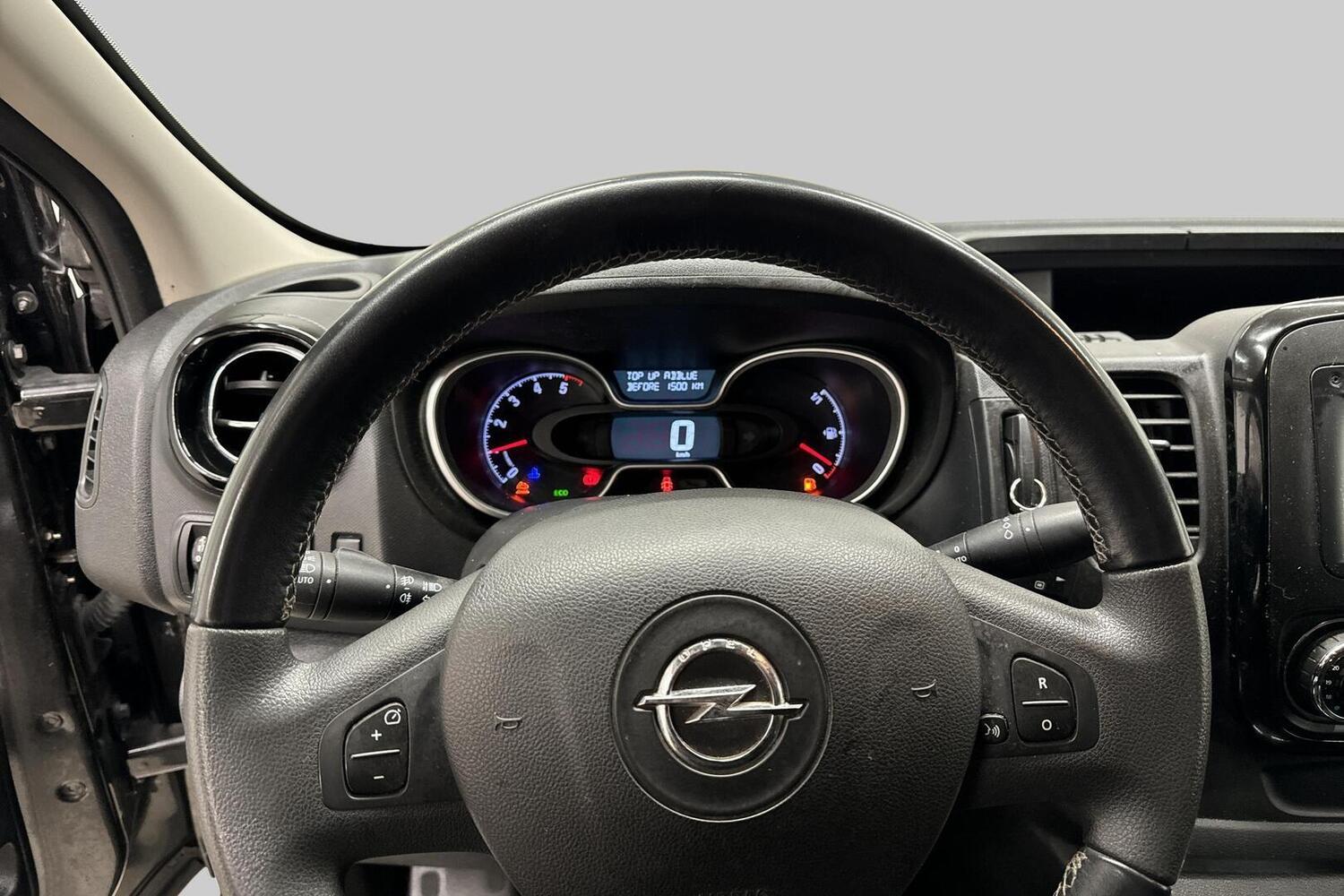 Opel Vivaro vaihtoauto