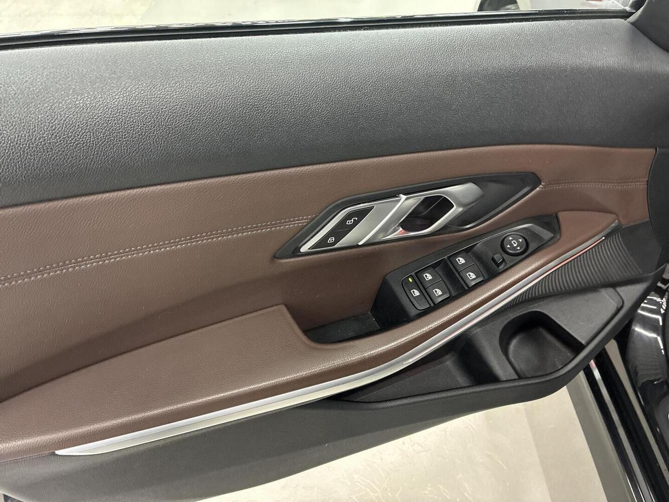 BMW 330 vaihtoauto