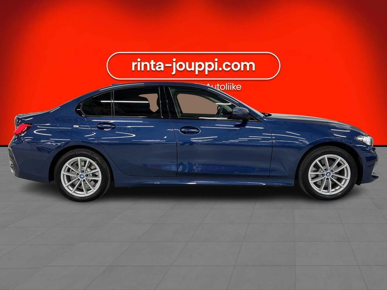 BMW 330 vaihtoauto