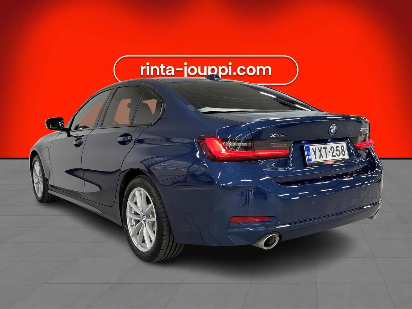 BMW 330 vaihtoauto