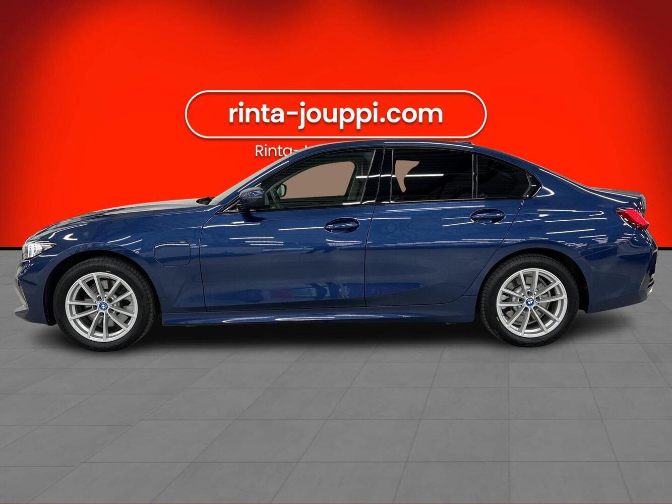 BMW 330 vaihtoauto