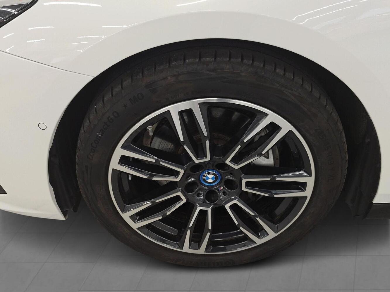 BMW i5 vaihtoauto