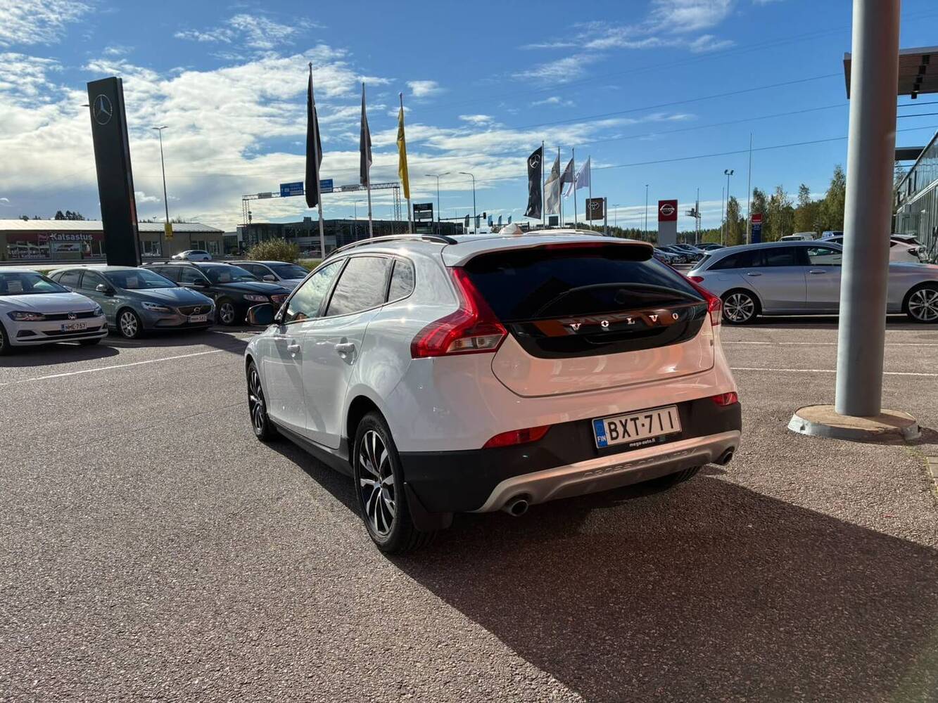 Volvo V40 Cross Country vaihtoauto