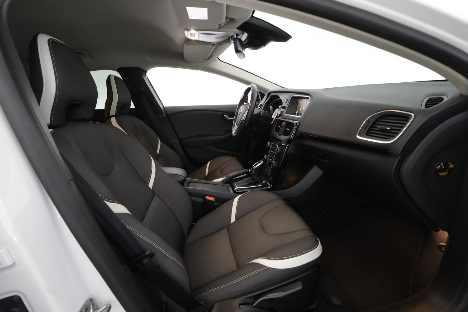 Volvo V40 Cross Country vaihtoauto