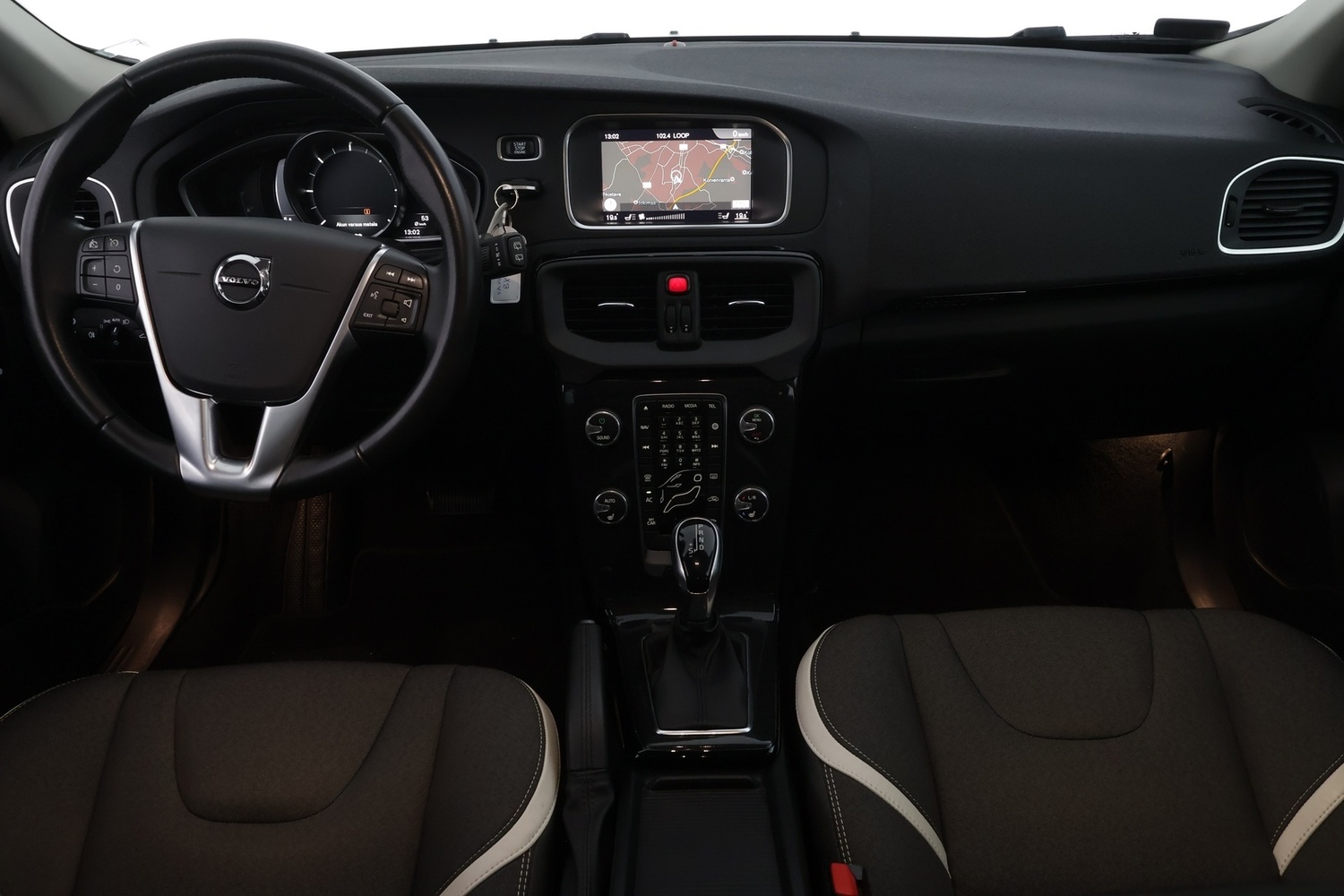 Volvo V40 Cross Country vaihtoauto