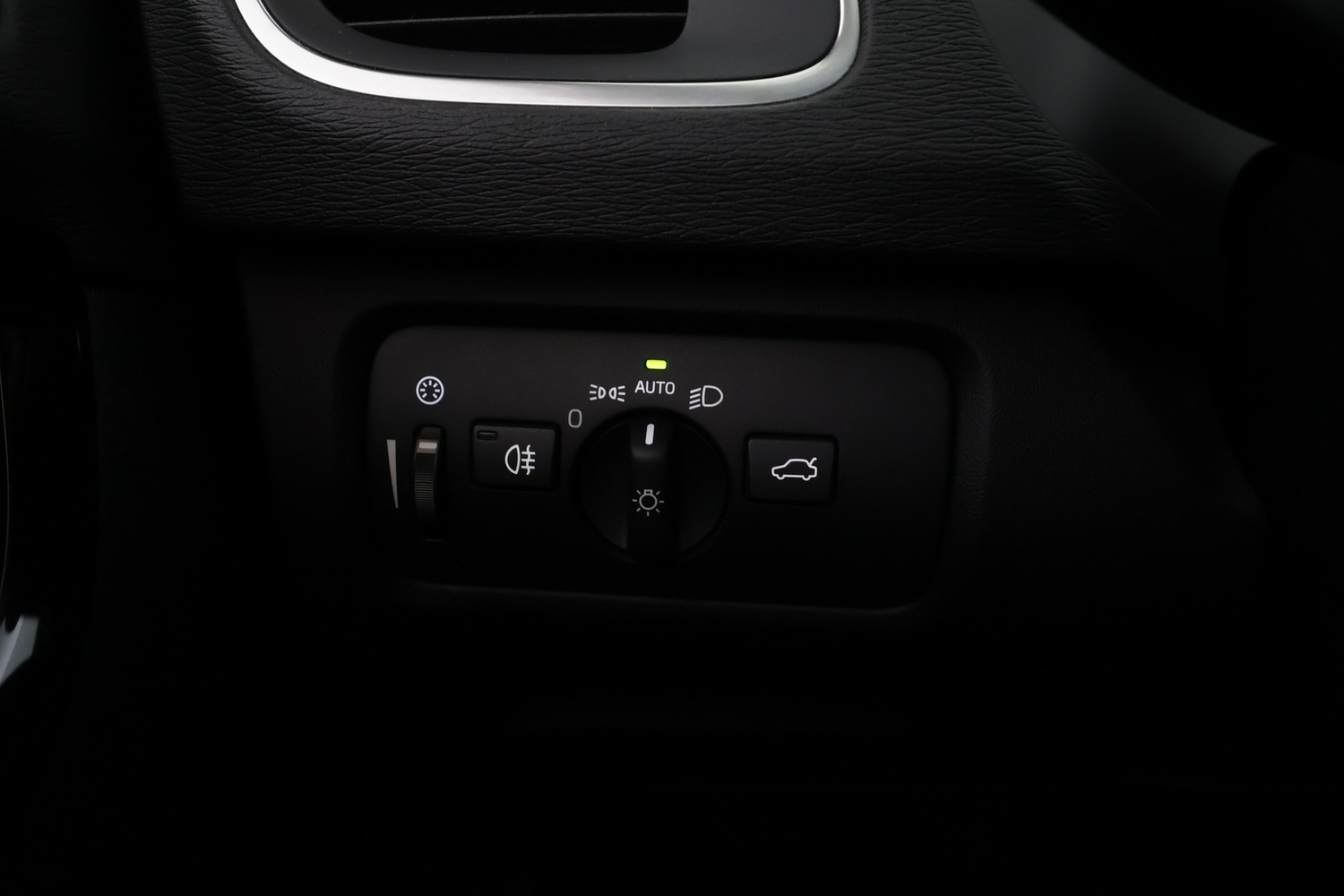 Volvo V40 Cross Country vaihtoauto