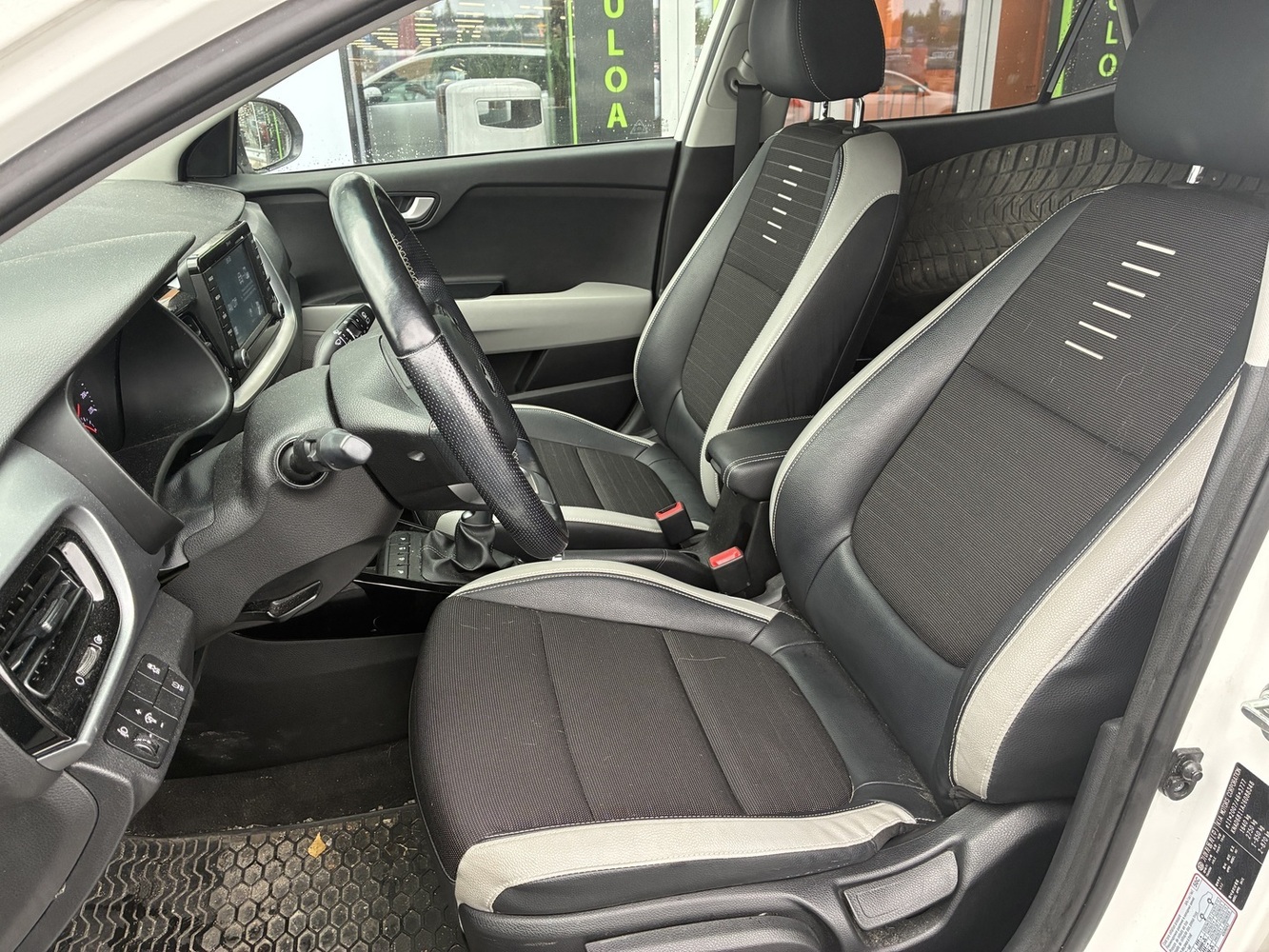 Kia Stonic vaihtoauto