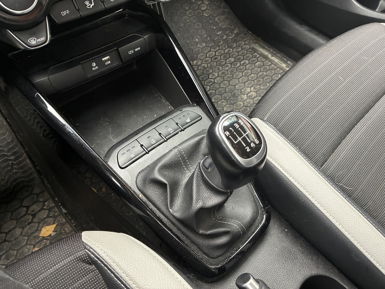 Kia Stonic vaihtoauto