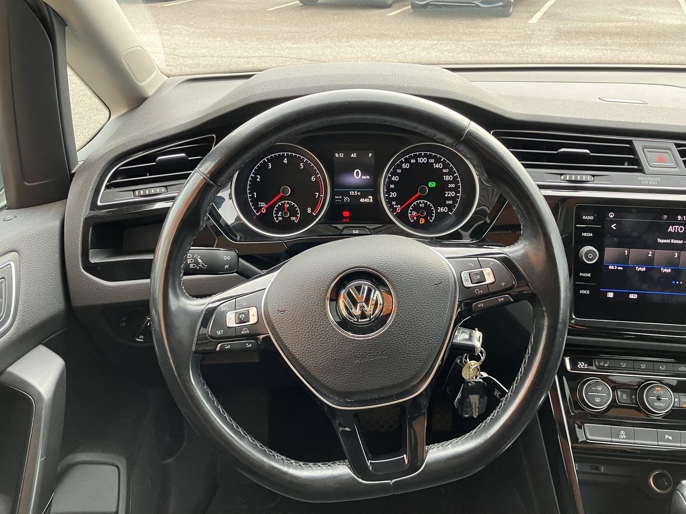 Volkswagen Touran vaihtoauto
