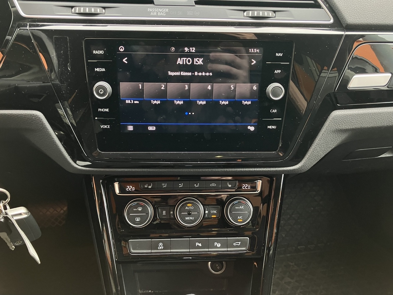Volkswagen Touran vaihtoauto