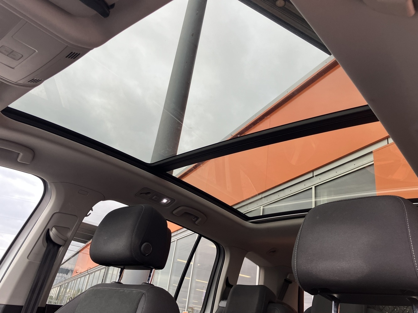 Volkswagen Touran vaihtoauto