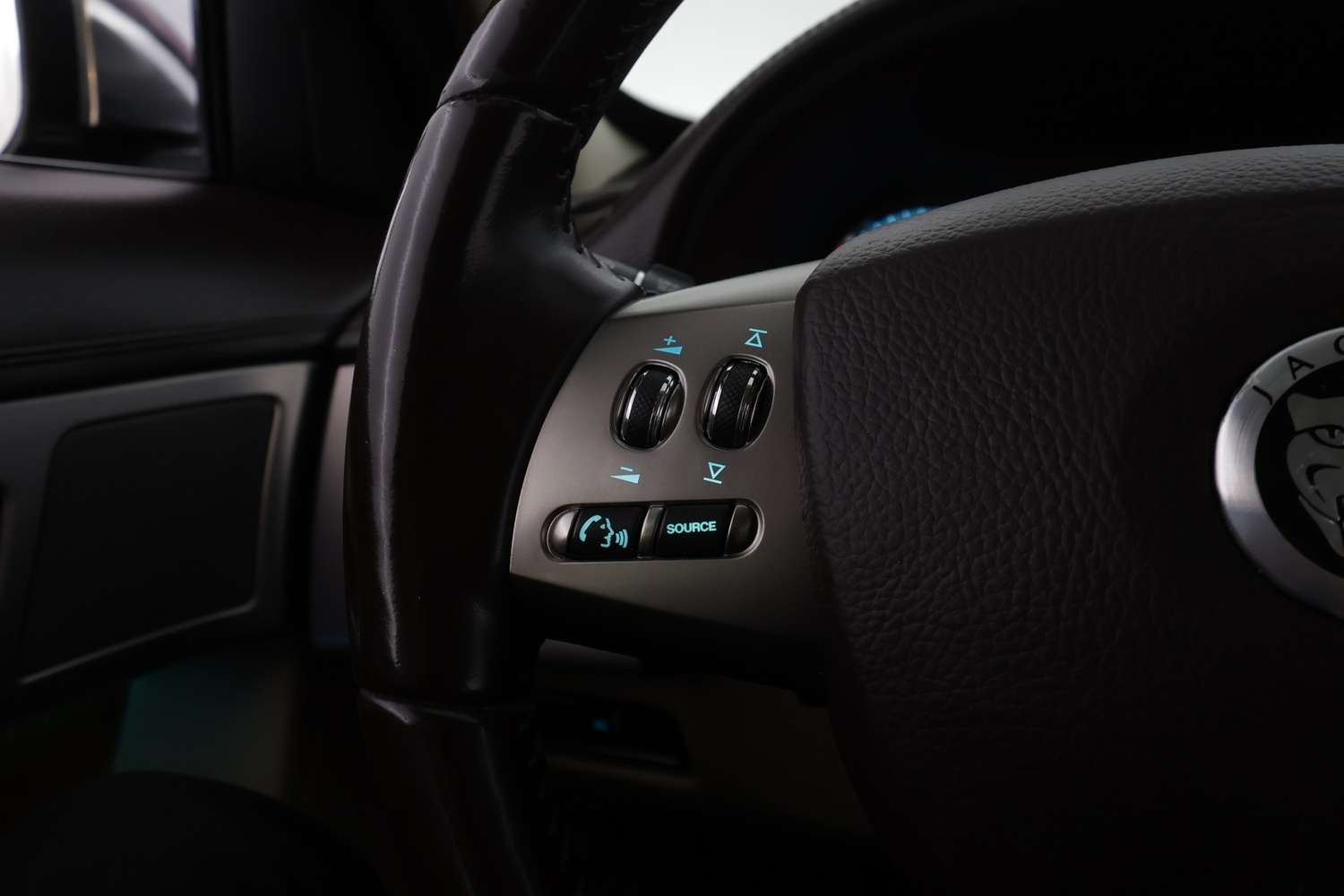 Jaguar XF vaihtoauto