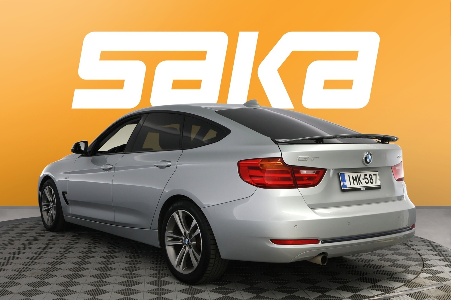BMW 318 vaihtoauto