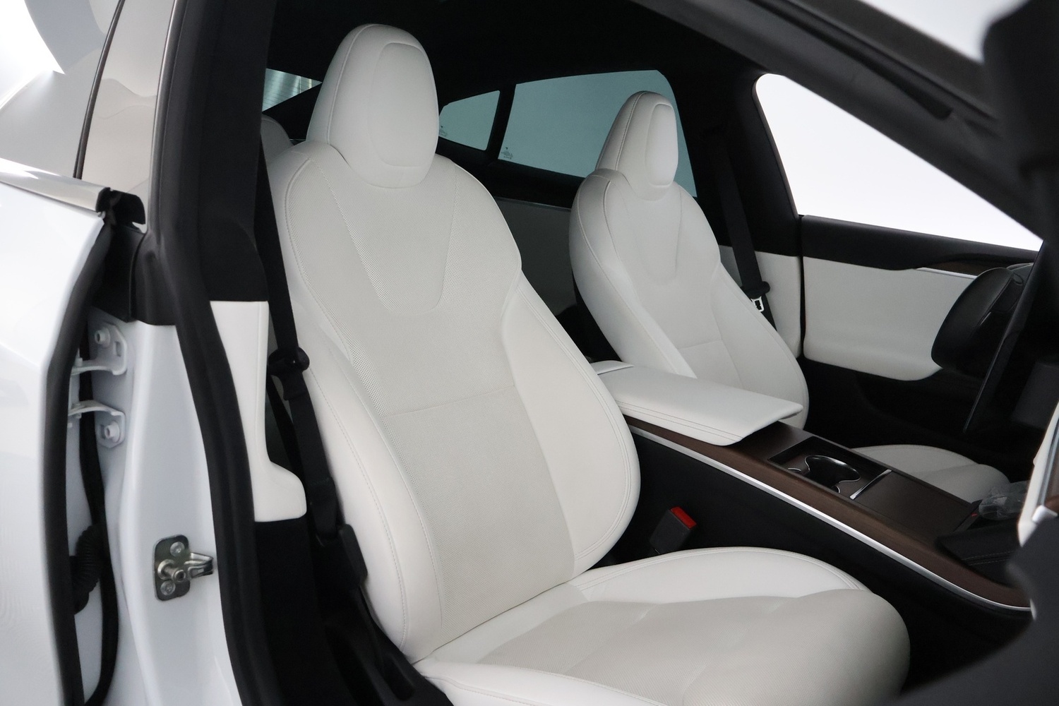 Tesla Model S vaihtoauto