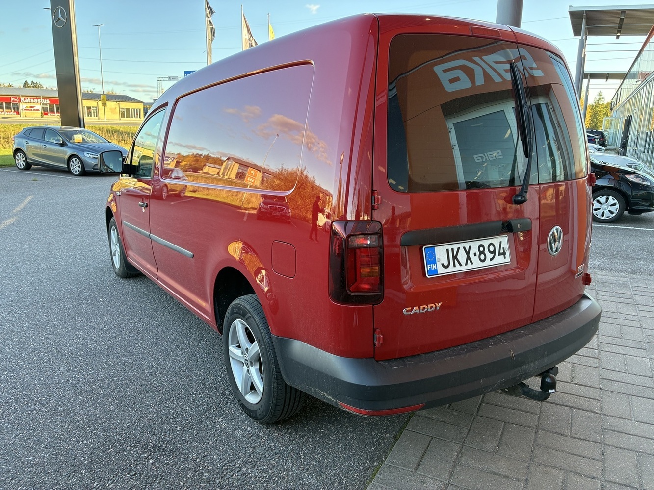 Volkswagen Caddy Maxi vaihtoauto