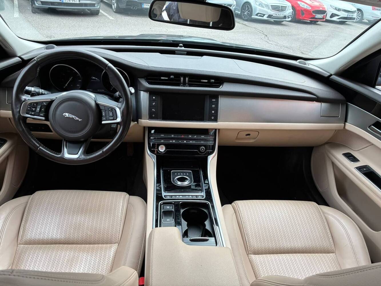 Jaguar XF vaihtoauto