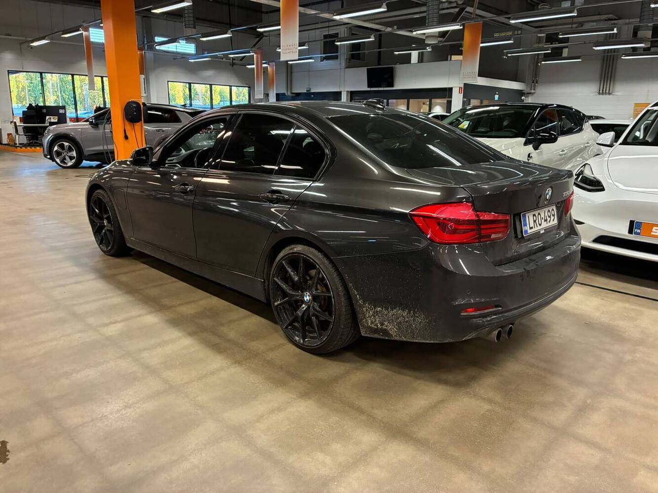 BMW 330 vaihtoauto
