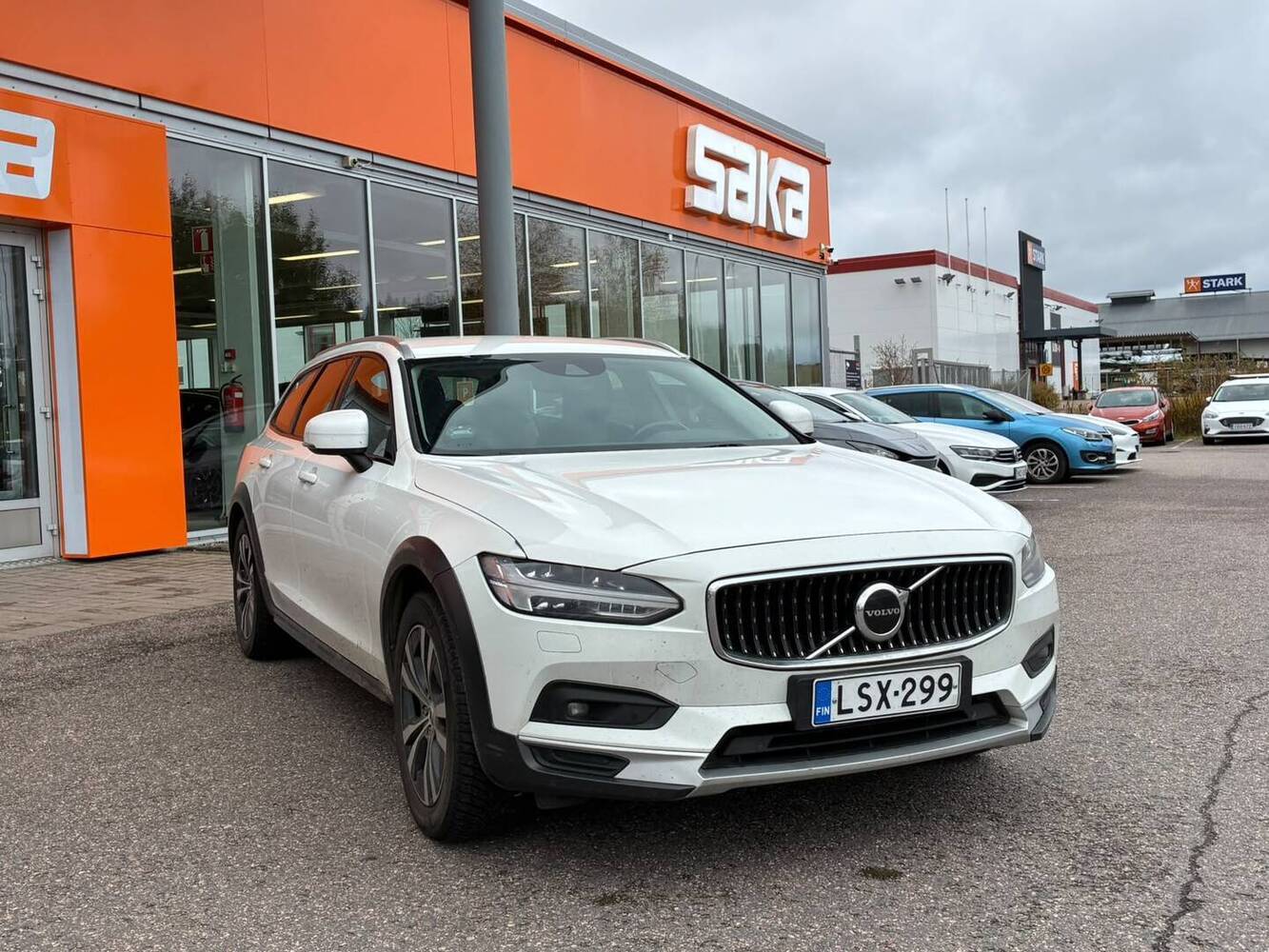 Volvo V90 Cross Country vaihtoauto