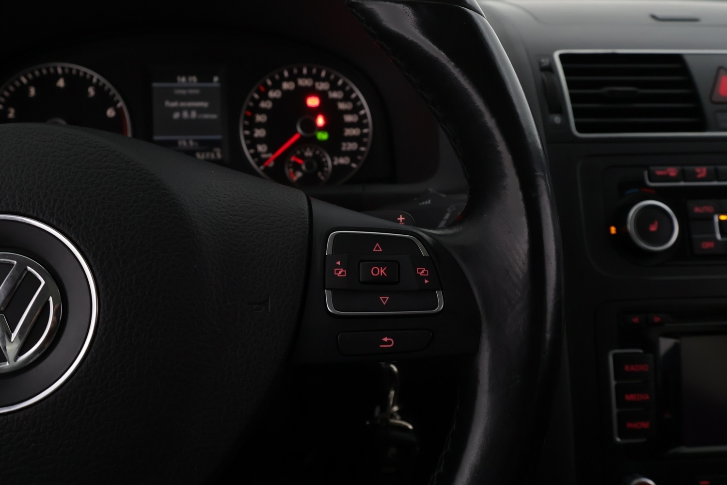Volkswagen Touran vaihtoauto