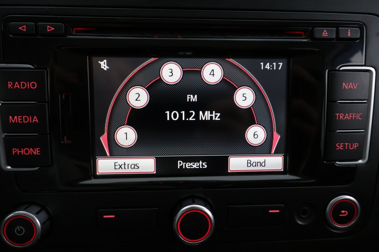 Volkswagen Touran vaihtoauto