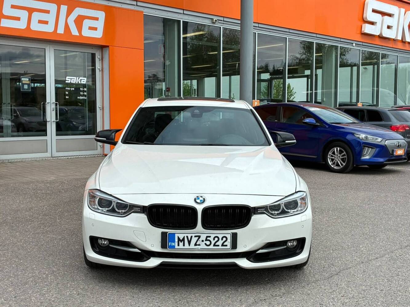 BMW 330 vaihtoauto