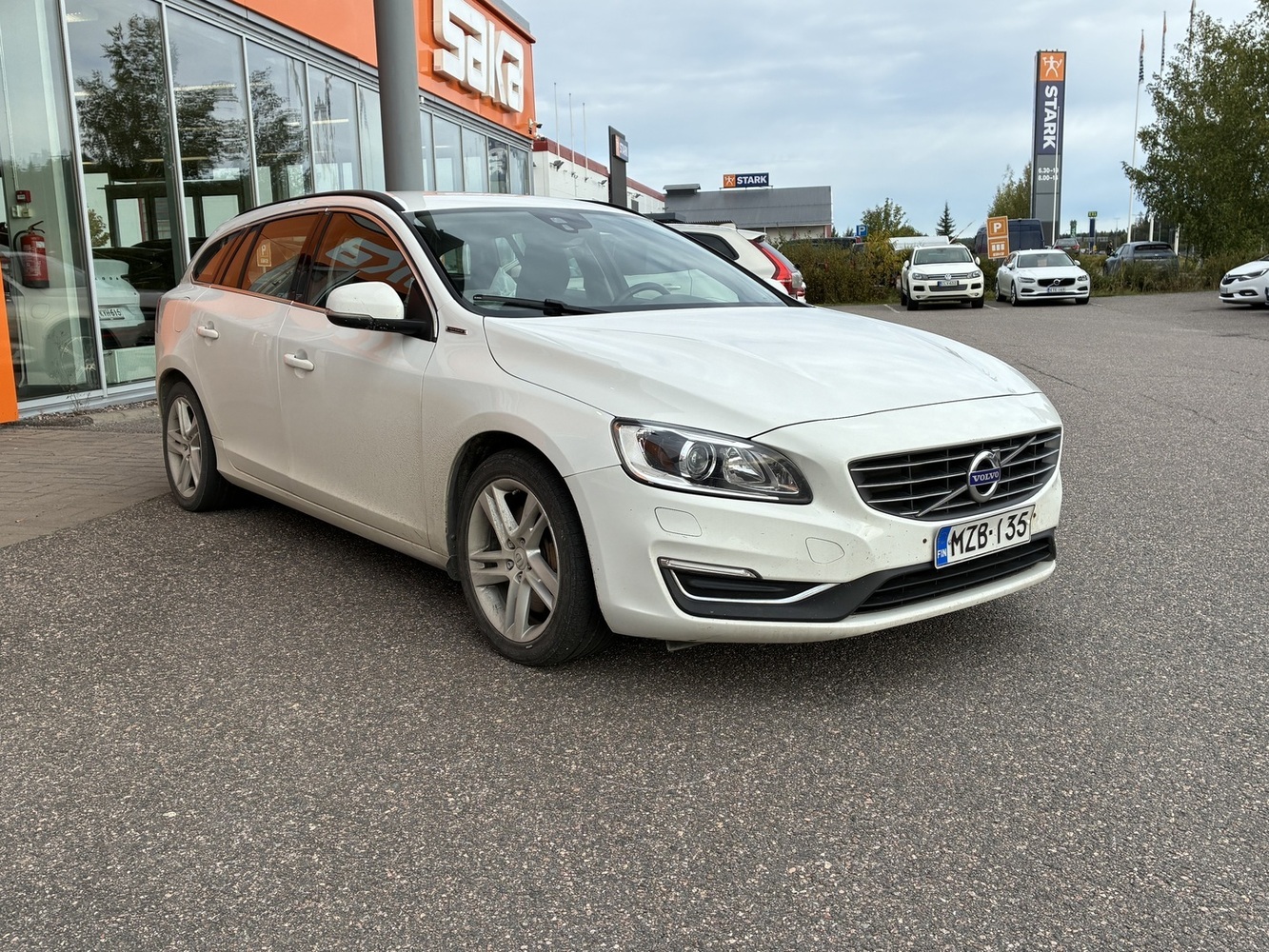 Volvo V60 vaihtoauto