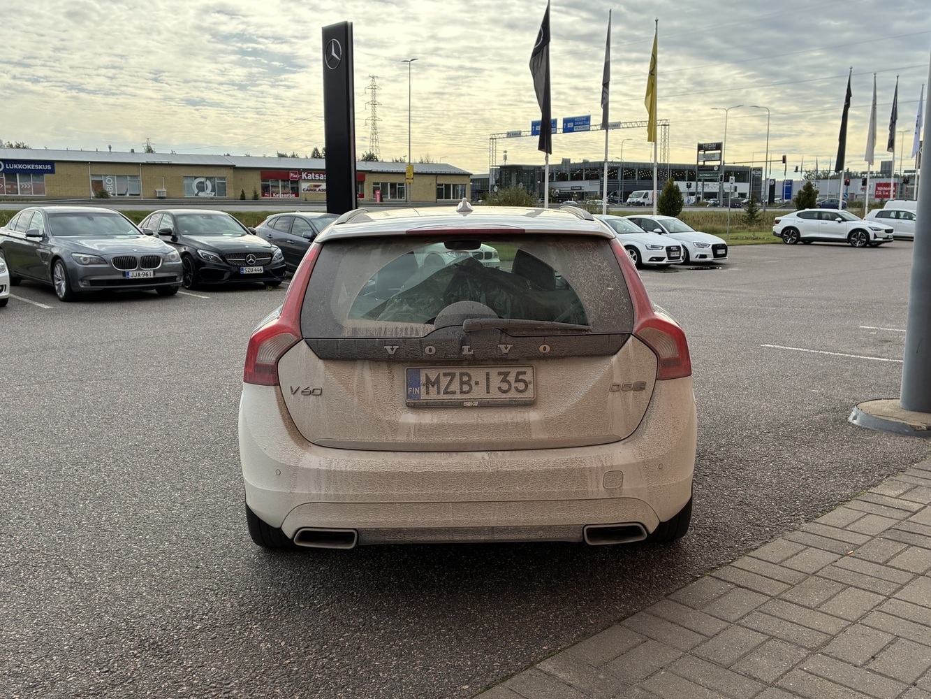 Volvo V60 vaihtoauto