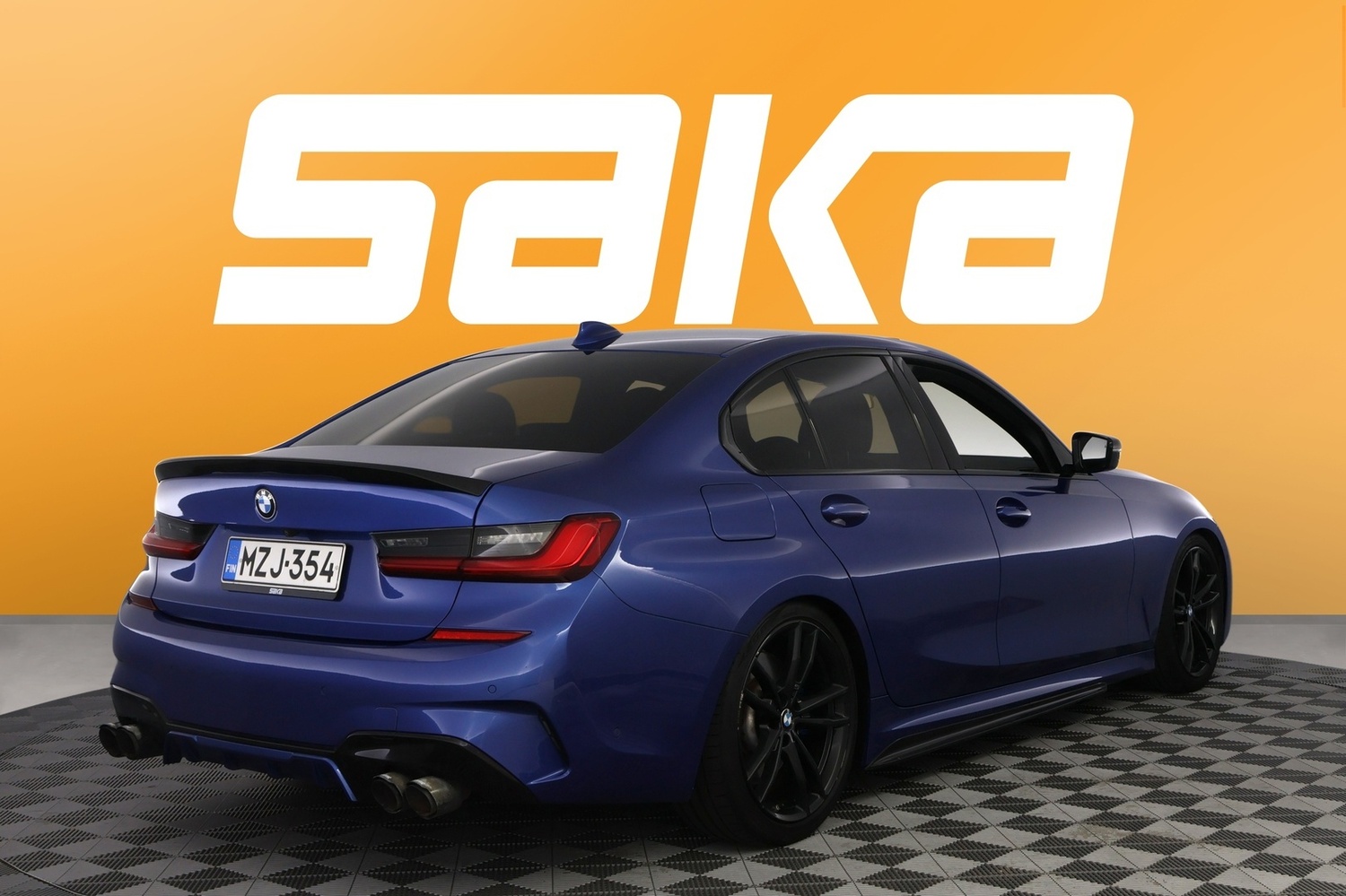 BMW 330 vaihtoauto