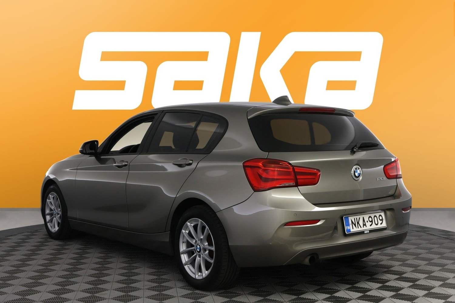 BMW 120 vaihtoauto