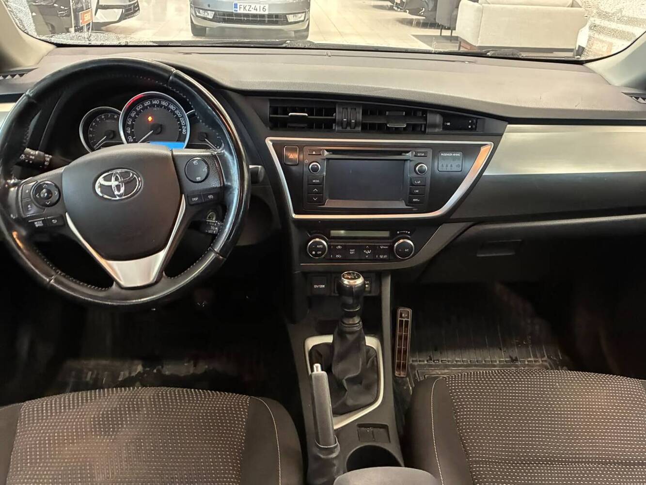Toyota Auris vaihtoauto