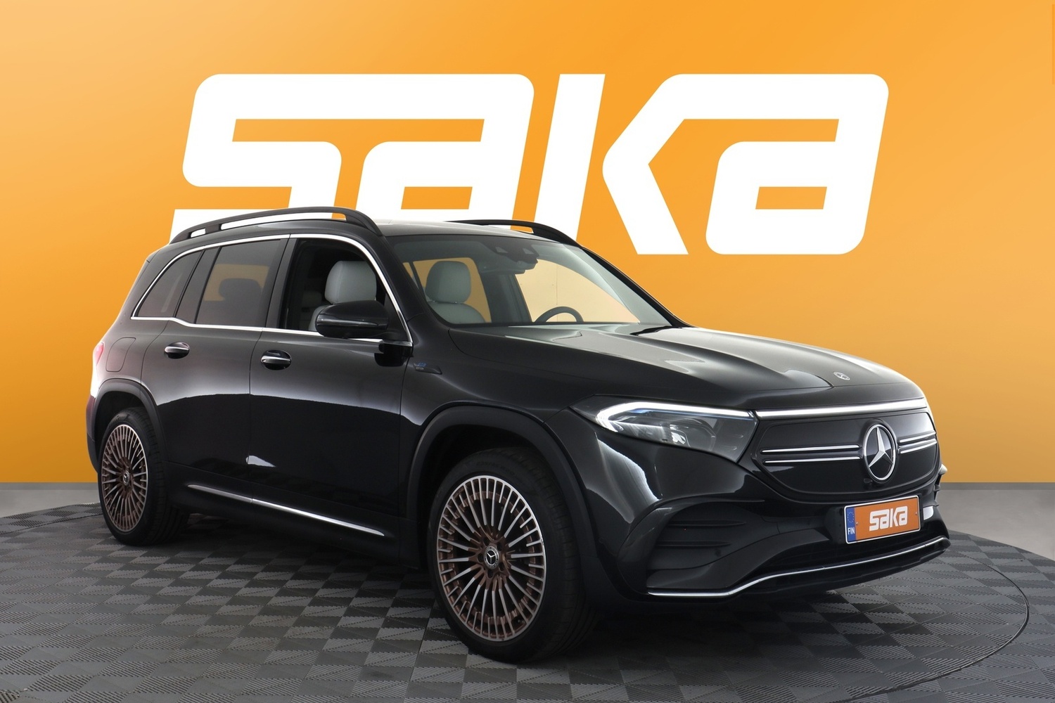 Mercedes-Benz EQB vaihtoauto