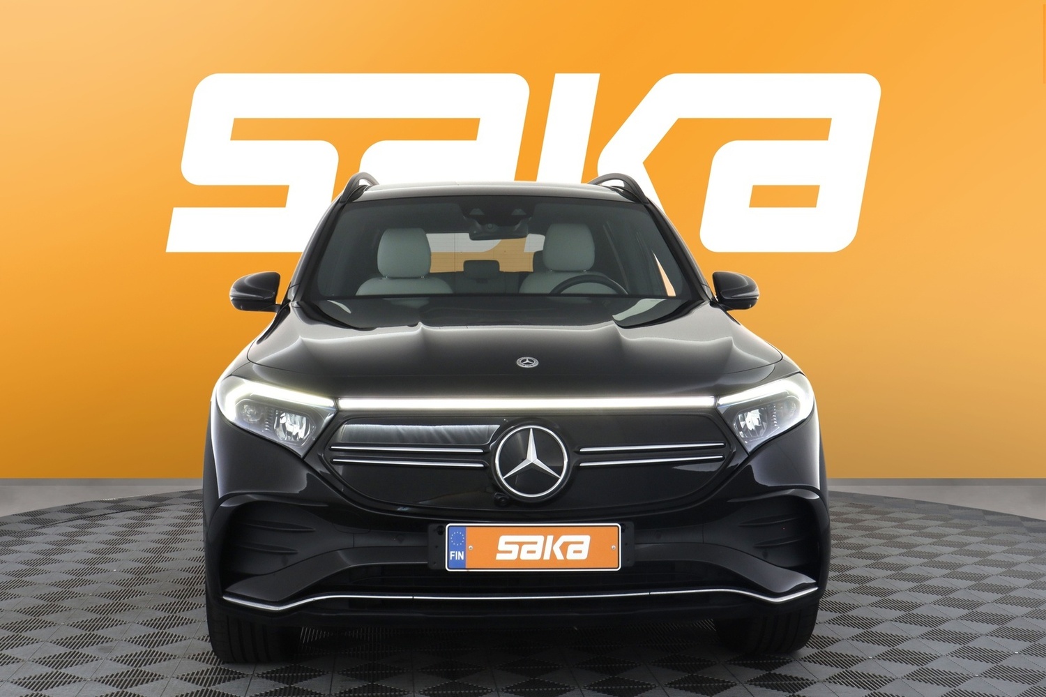 Mercedes-Benz EQB vaihtoauto