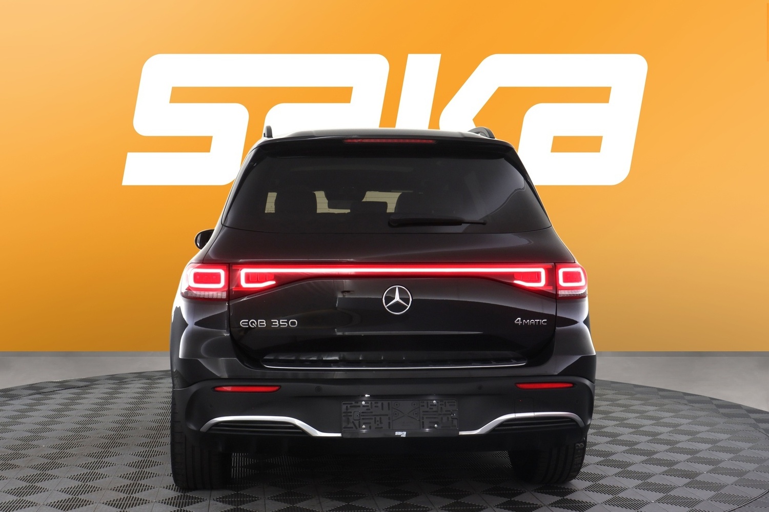 Mercedes-Benz EQB vaihtoauto