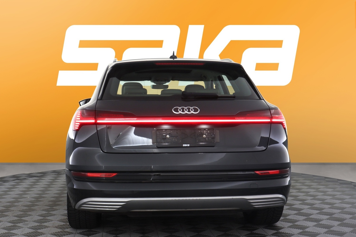 Audi e-tron vaihtoauto