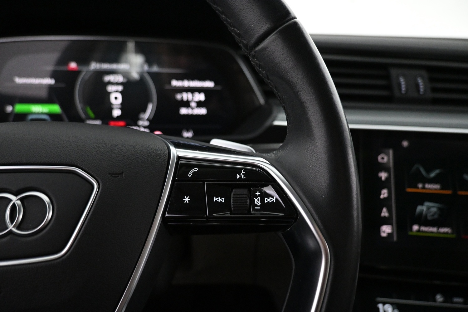 Audi e-tron vaihtoauto