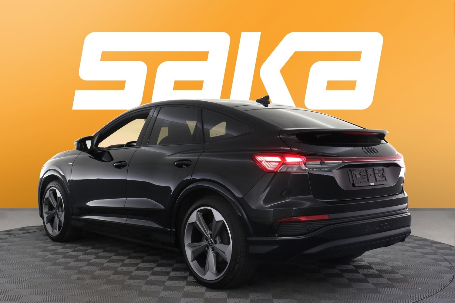 Audi Q4 e-tron vaihtoauto