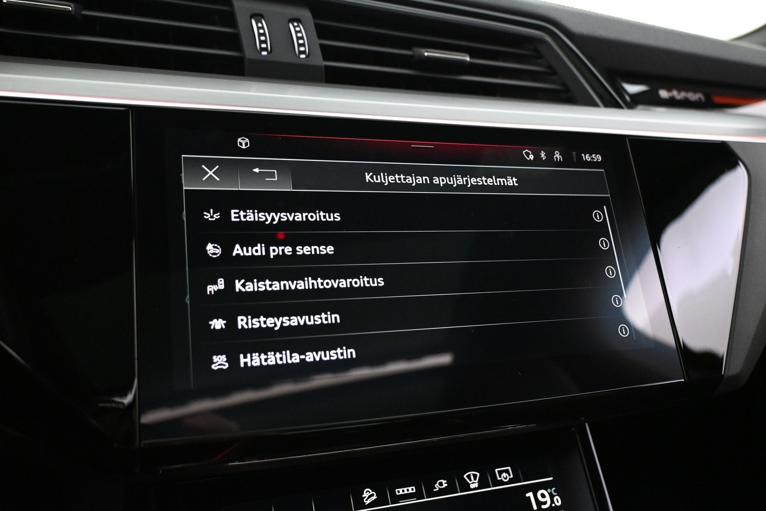 Audi e-tron vaihtoauto