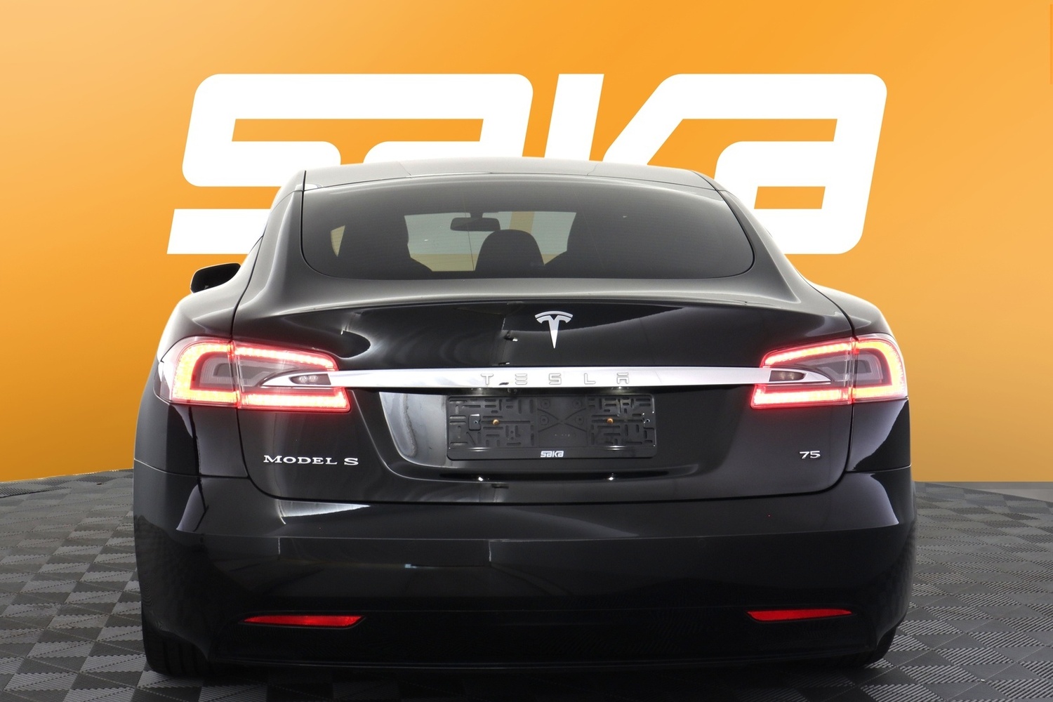 Tesla Model S vaihtoauto