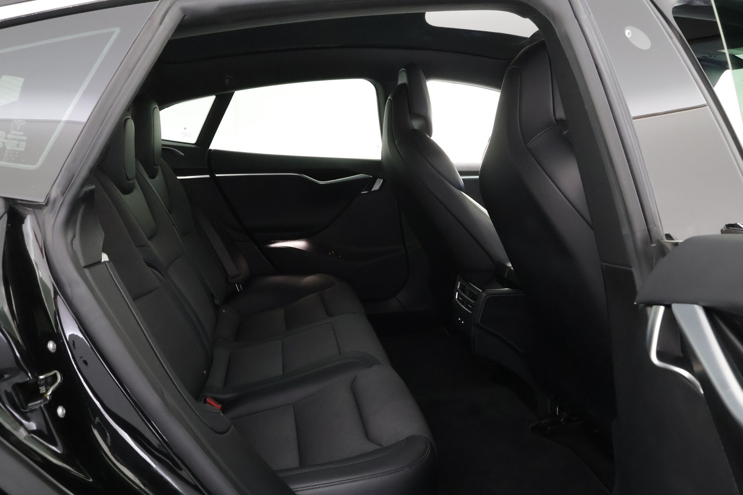Tesla Model S vaihtoauto