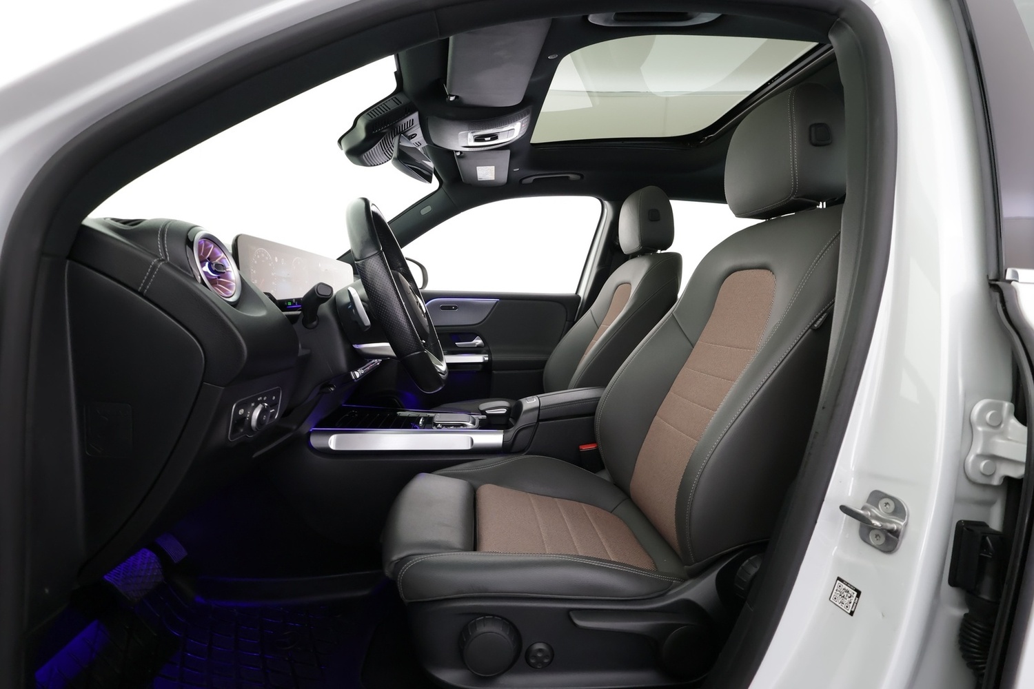 Mercedes-Benz EQB vaihtoauto