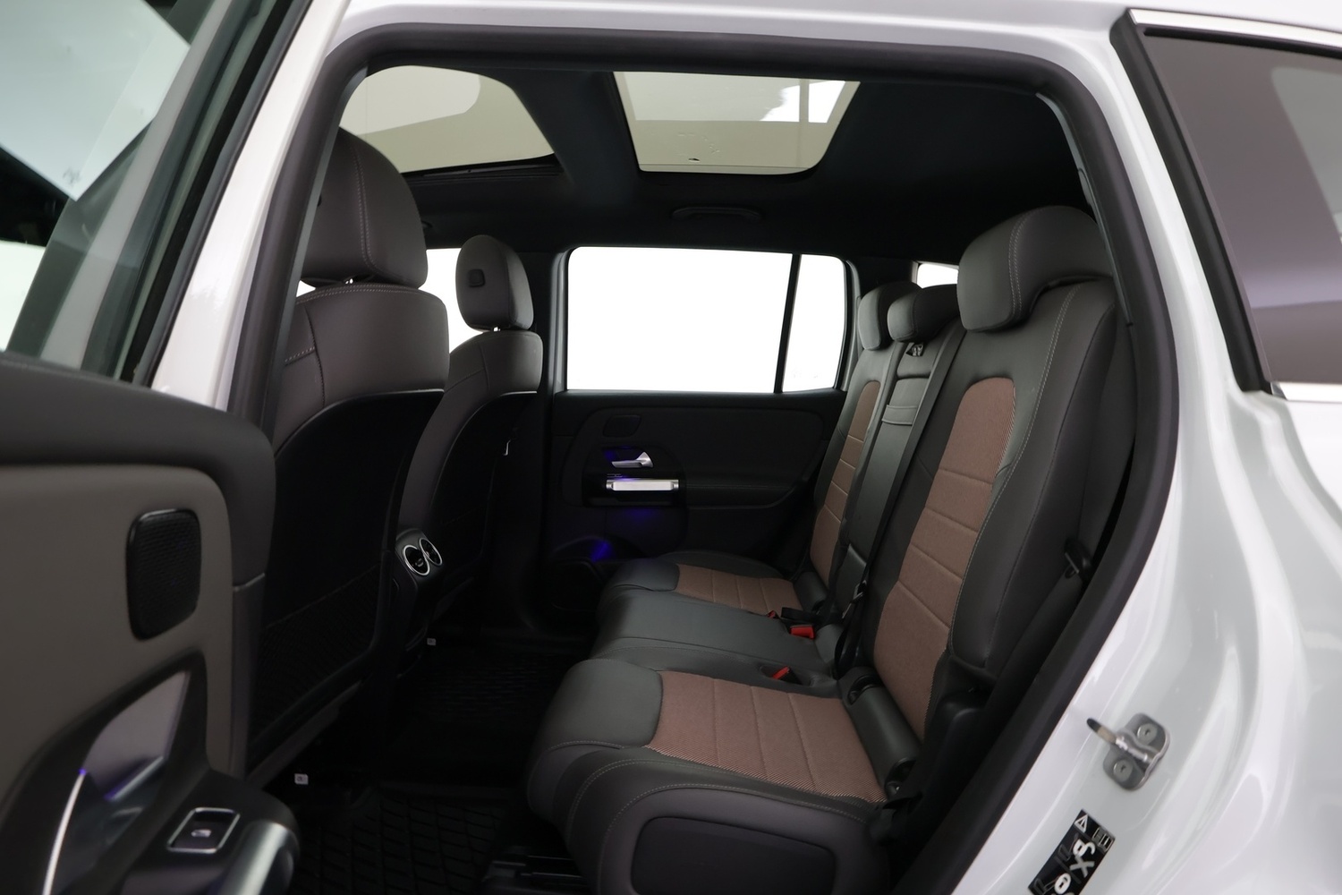 Mercedes-Benz EQB vaihtoauto