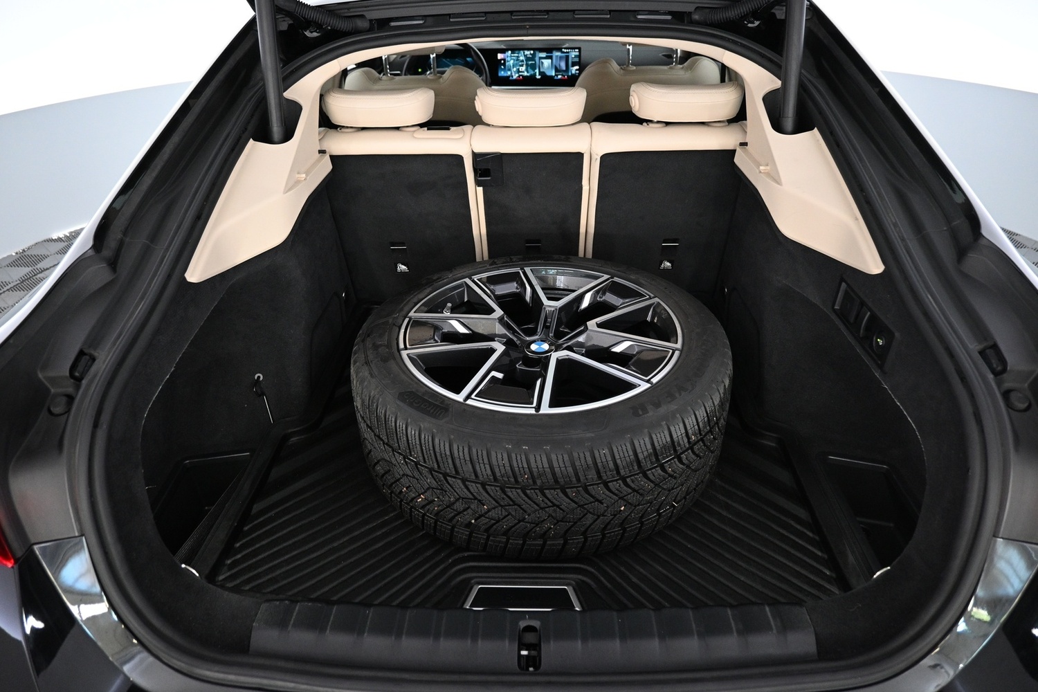 BMW i4 vaihtoauto