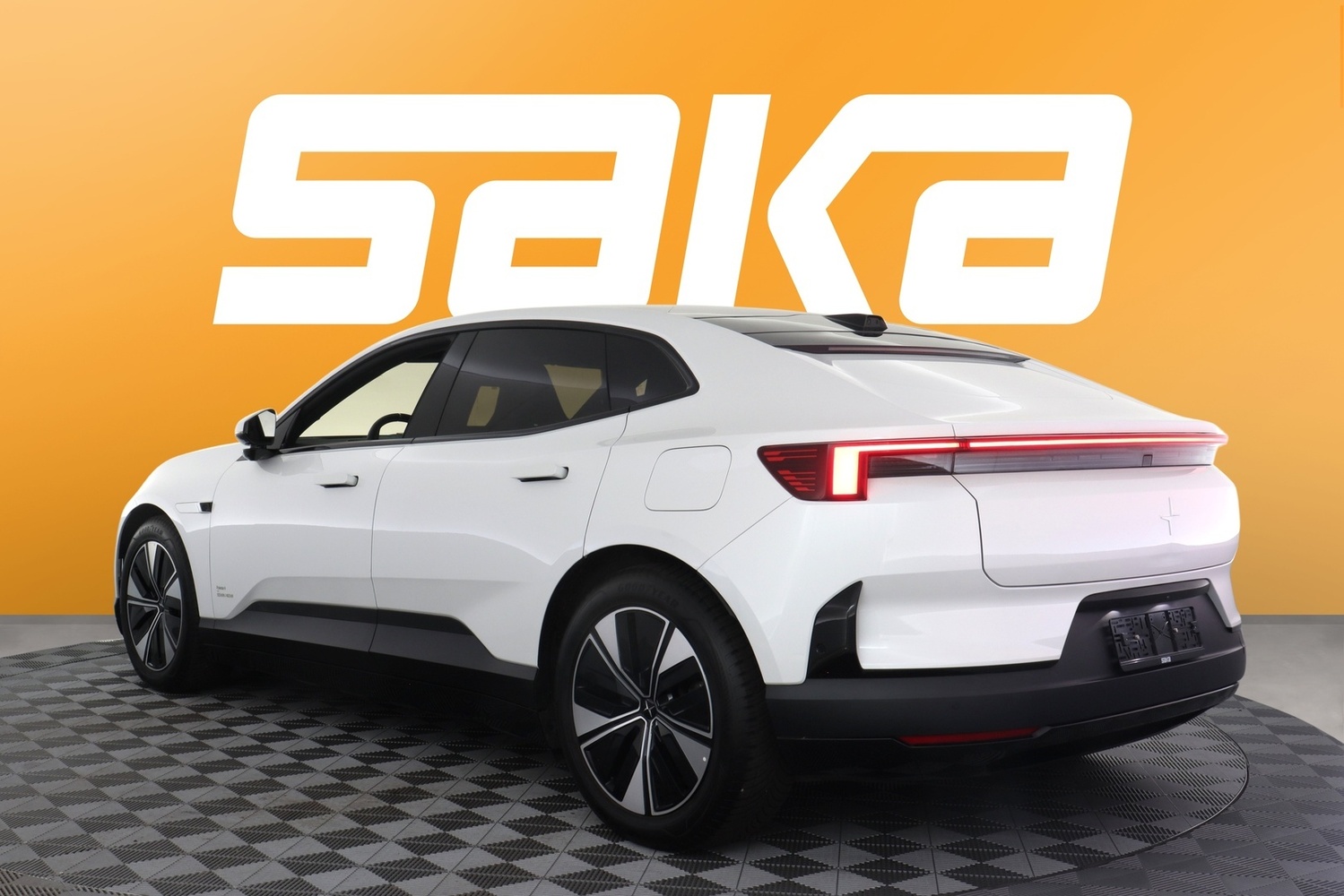Polestar 4 vaihtoauto
