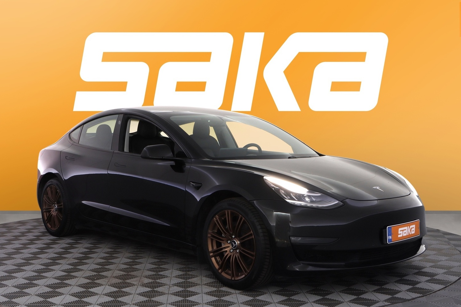 Tesla Model 3 vaihtoauto