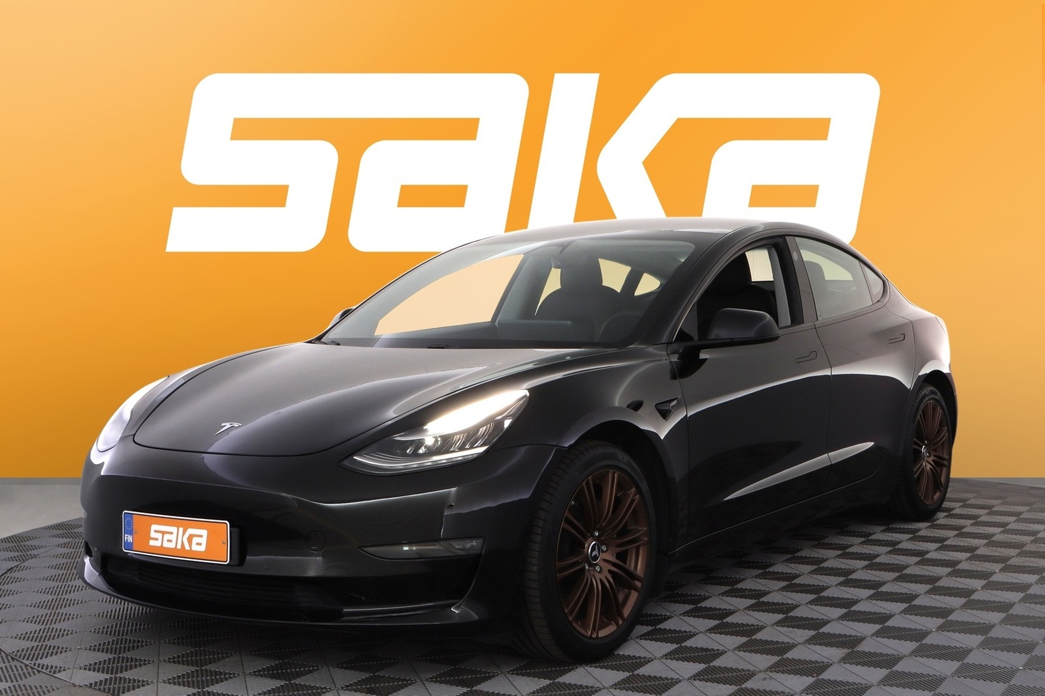 Tesla Model 3 vaihtoauto
