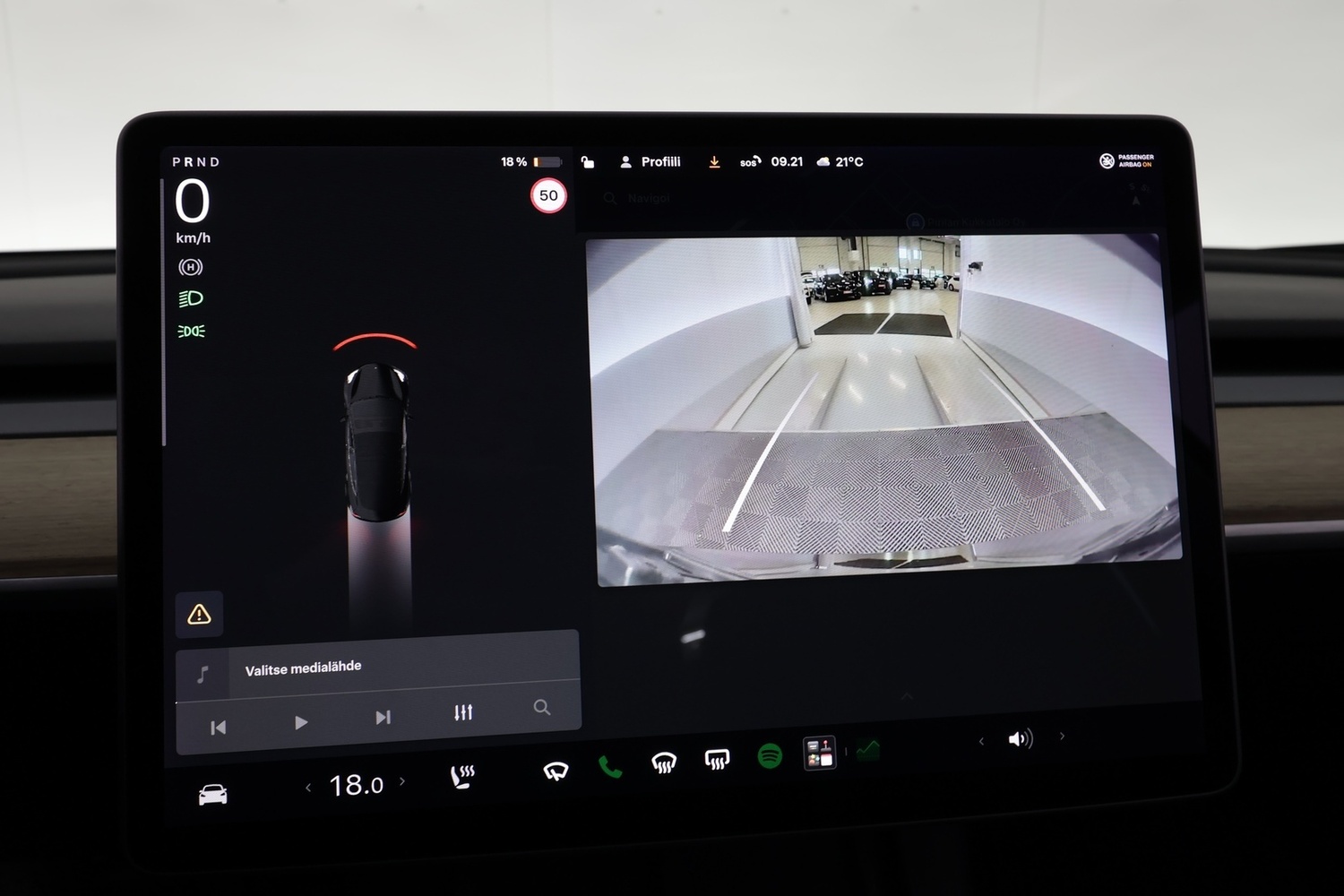 Tesla Model 3 vaihtoauto