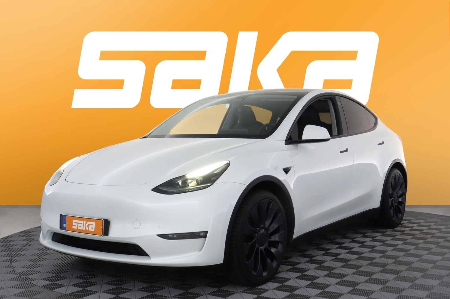 Tesla Model Y vaihtoauto