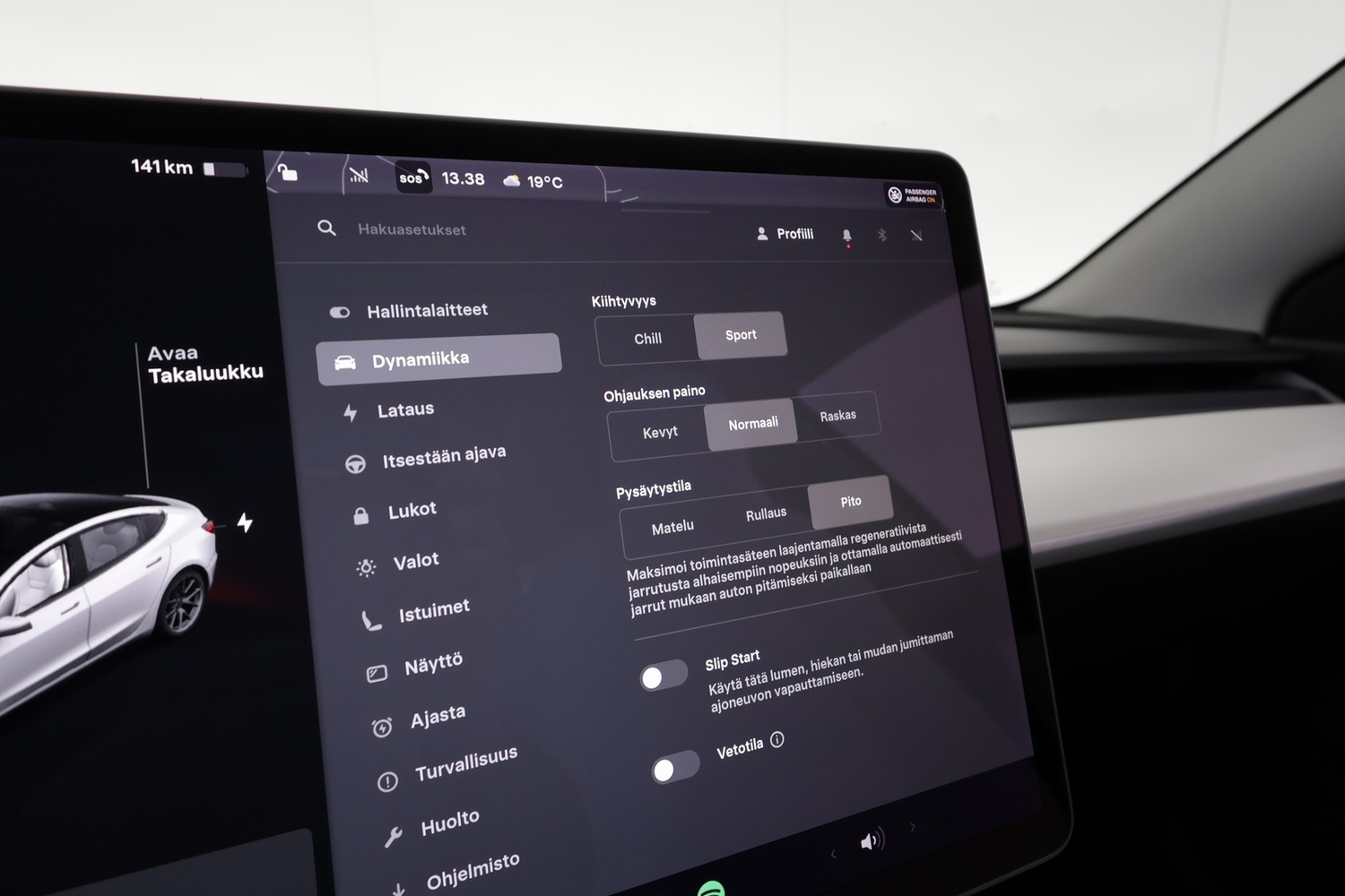 Tesla Model 3 vaihtoauto