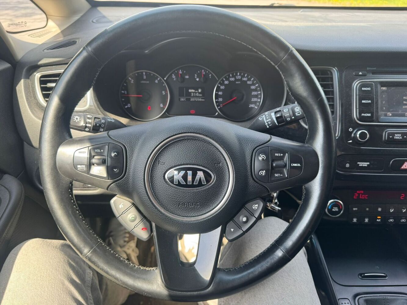 Kia Carens vaihtoauto